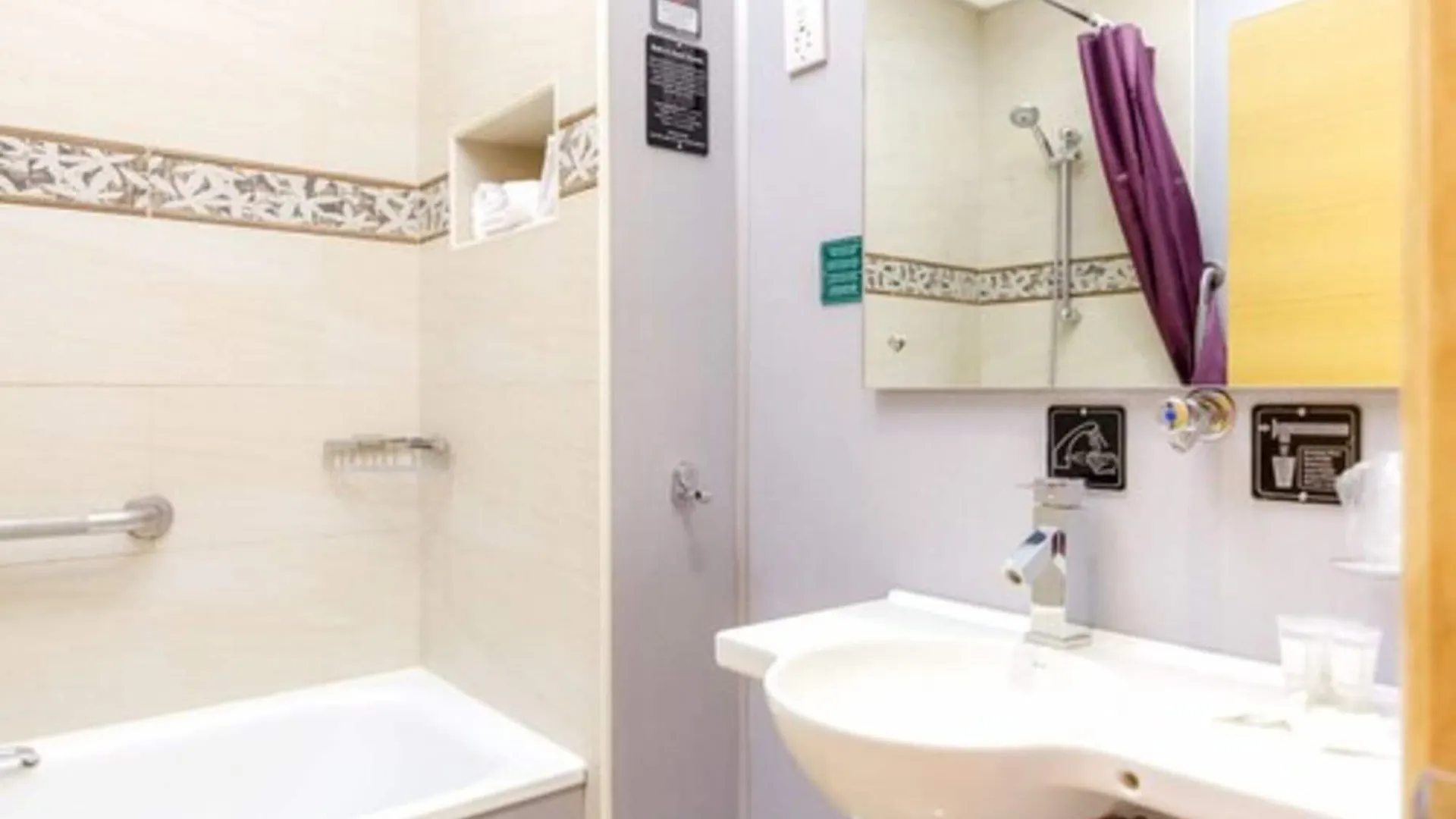Eurotraveller Hotel - Premier - Tower Bridge London United Kingdom